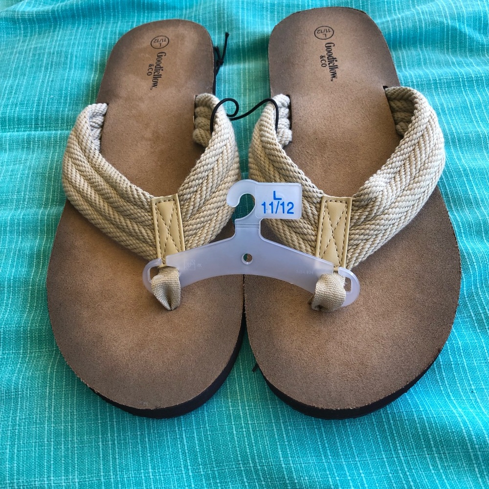 Good fellow & Co Mens flip flop/sandals-New